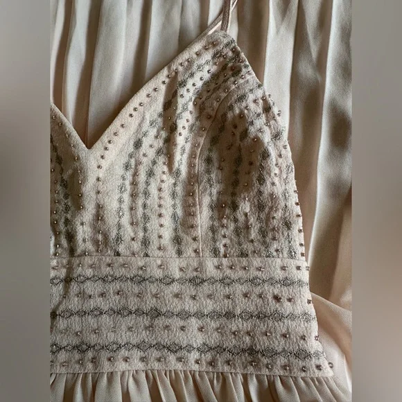 Lulus midi dress size small V-neck peach color with embroidery. - Picture 13 of 13